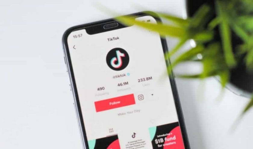 how to get on the foryou page on Tiktok