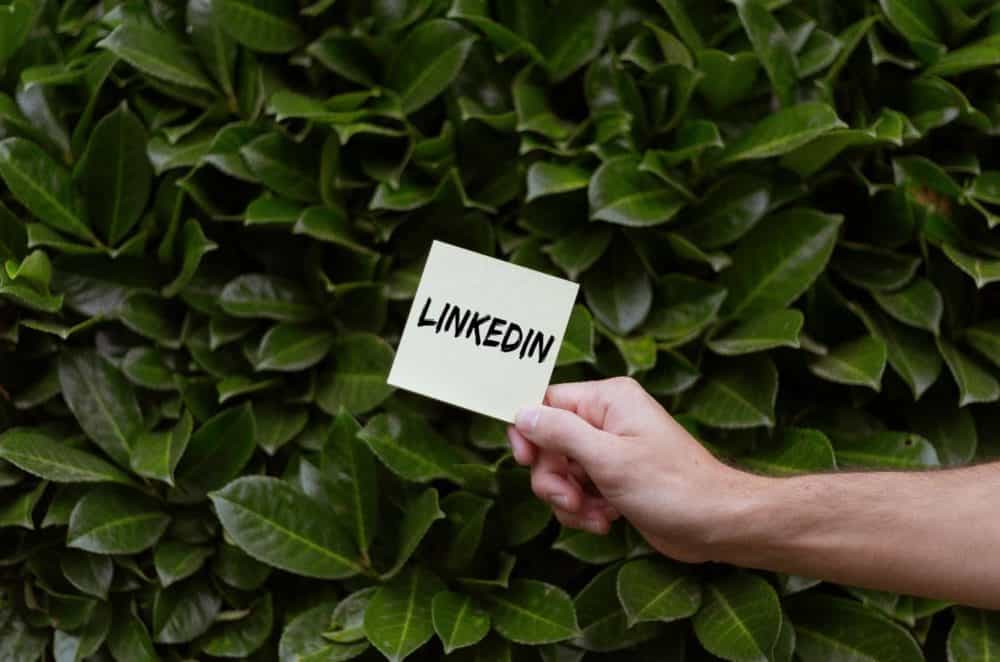 How to reach out to recruiters on LinkedIn is an essential query most applicants and candidates tend to ask who wish to get good and satisfying jobs from LinkedIn. 